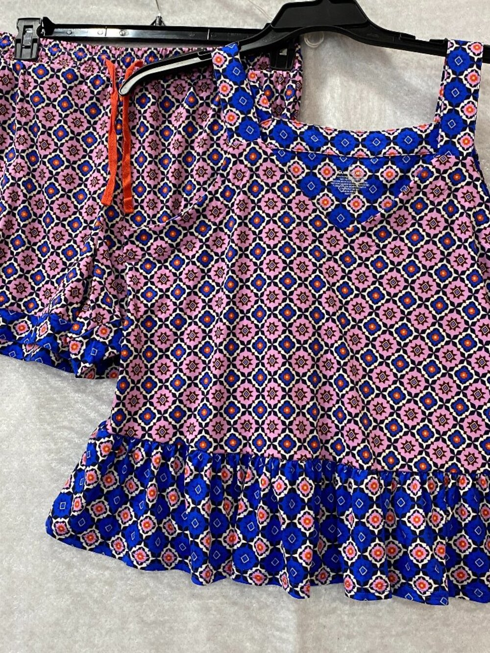 Cuddl Duds 2 Pc Pajamas Set Woman's L Camisole Top & Shorts Geometric Pink Blue